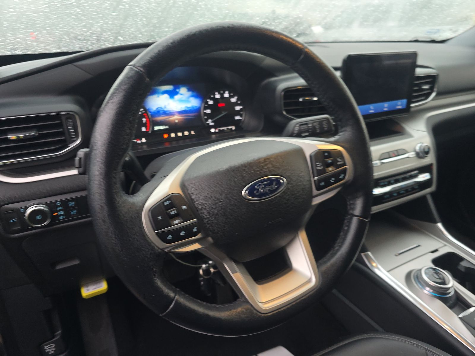 2022 Ford Explorer XLT AWD