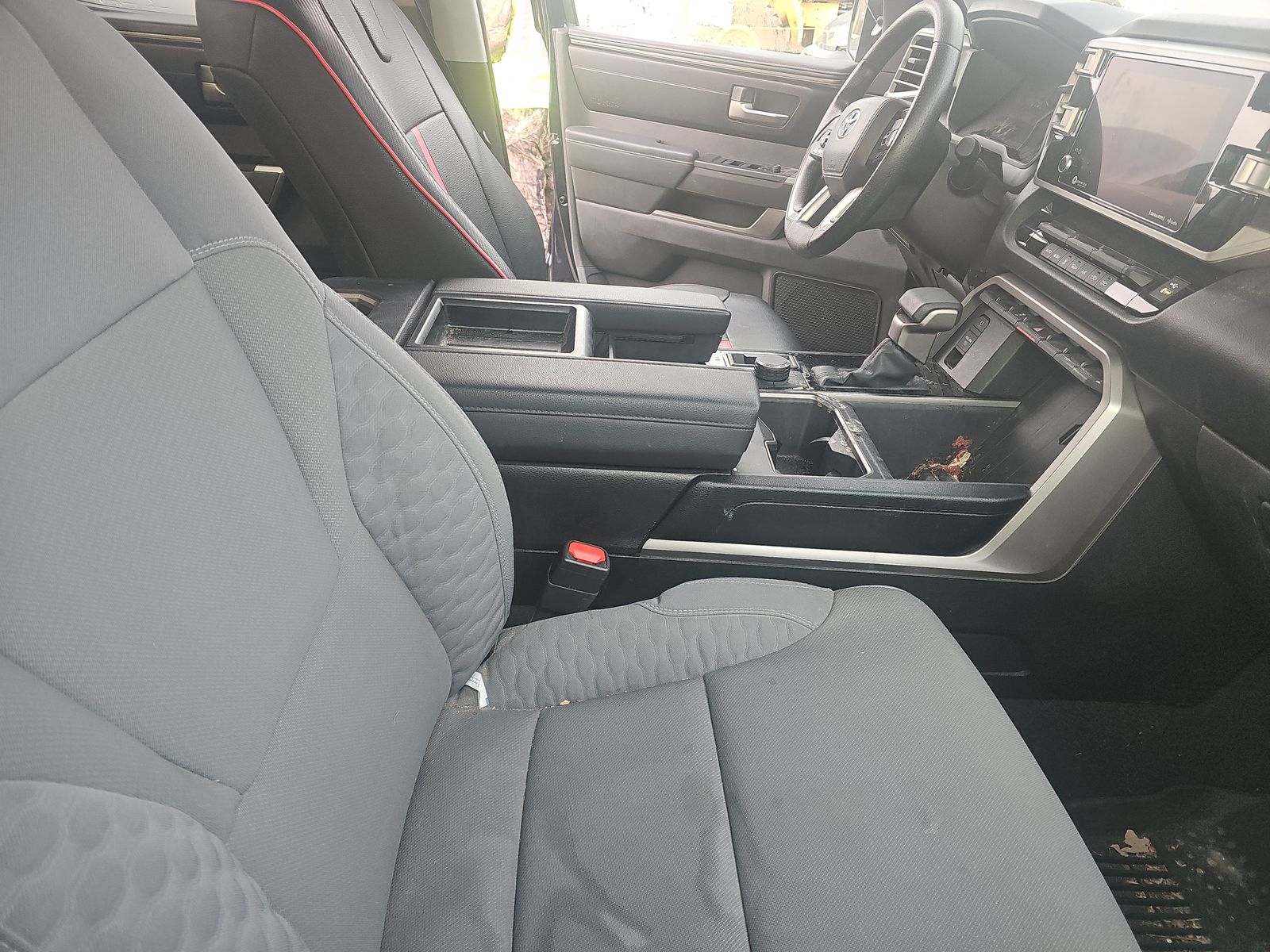 2024 Toyota Tundra SR5 AWD