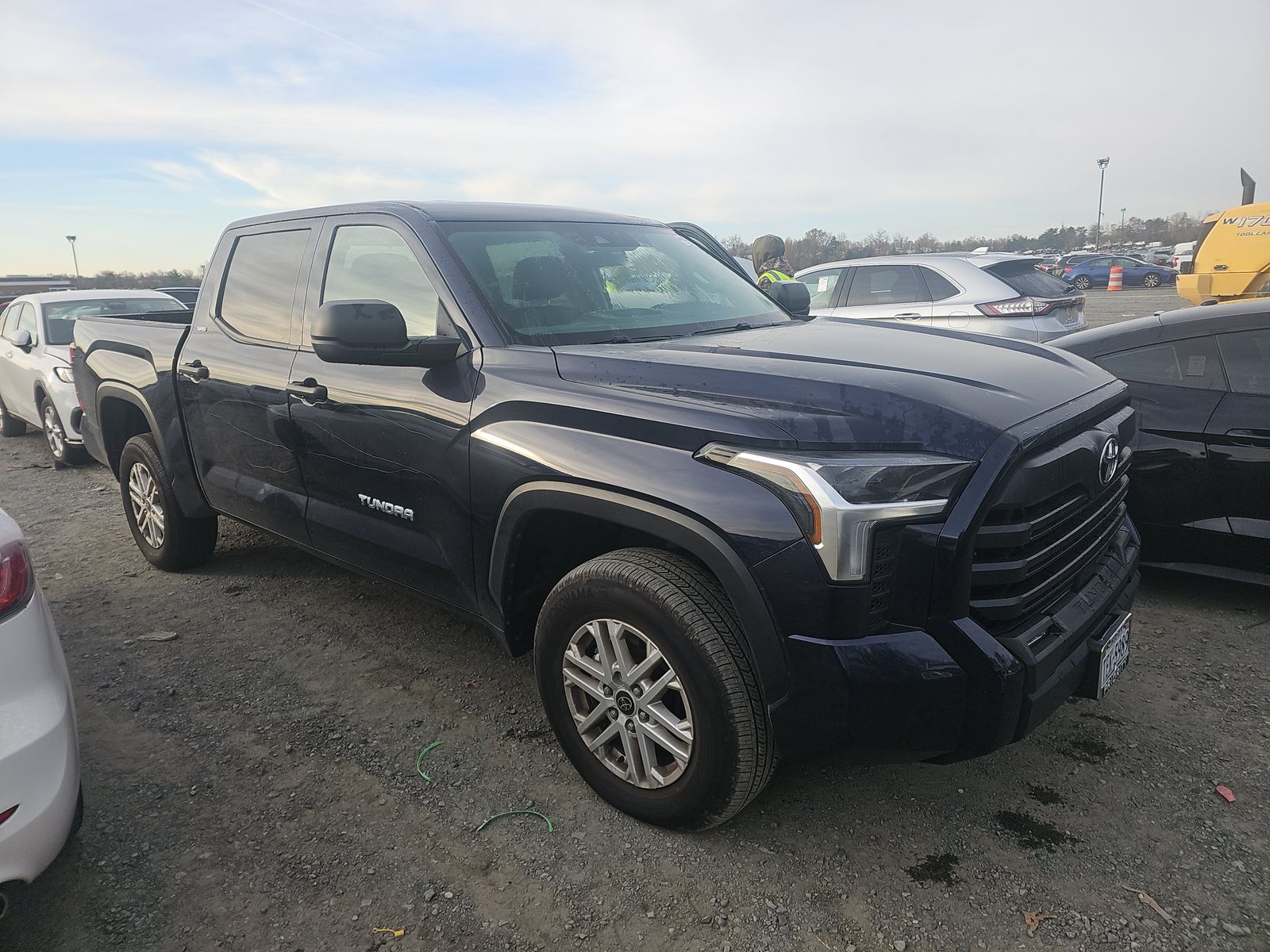 2024 Toyota Tundra SR5 AWD