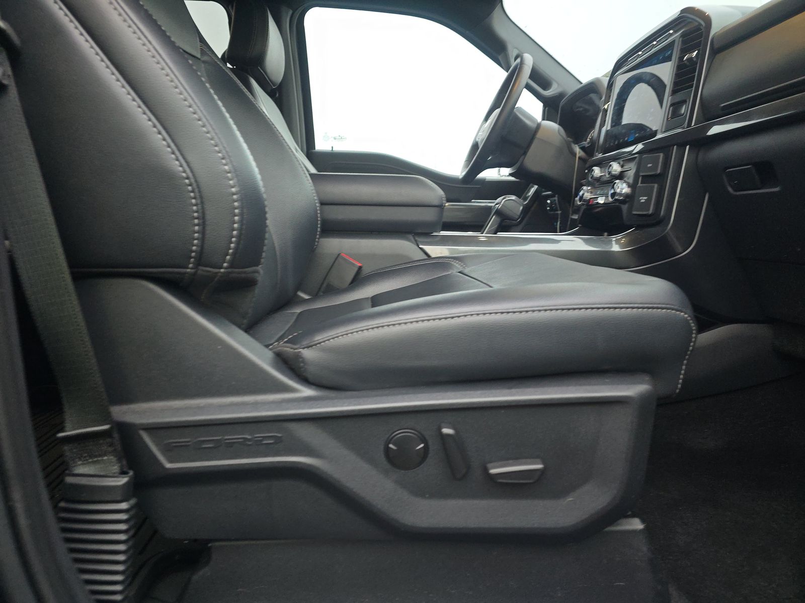 2023 Ford F-150 Hybrid XLT AWD