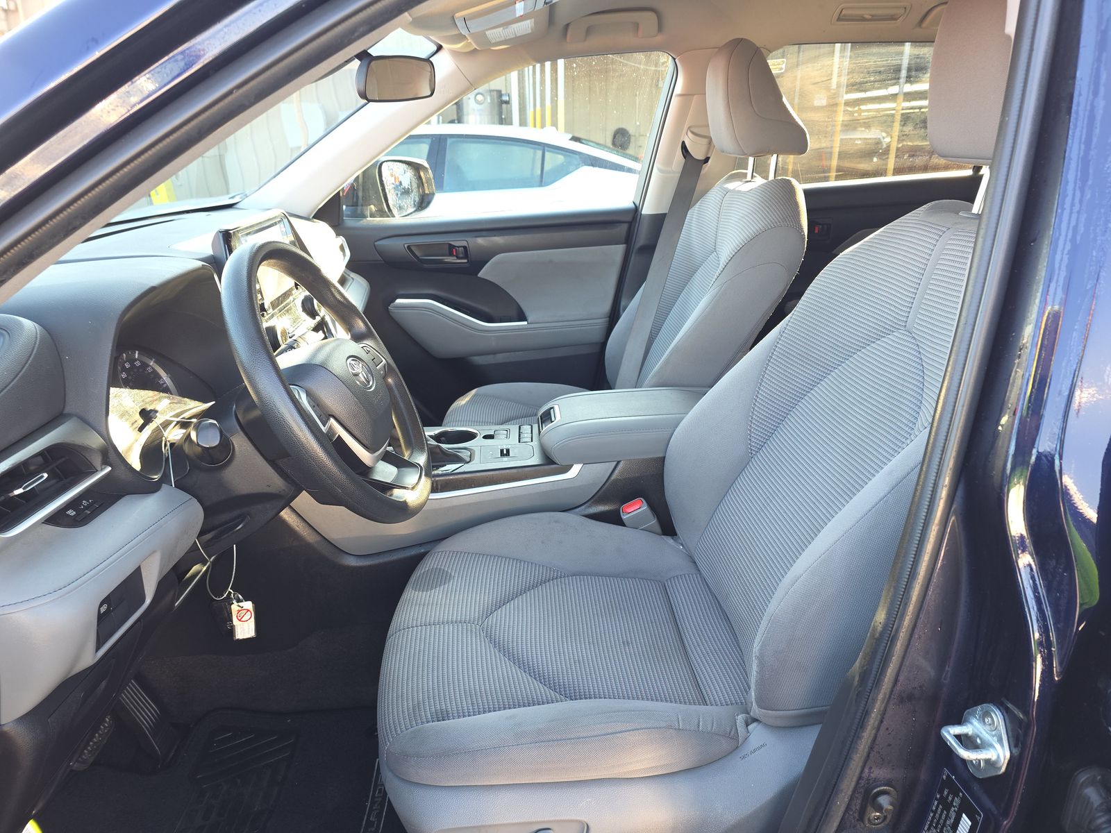 2022 Toyota Highlander L FWD