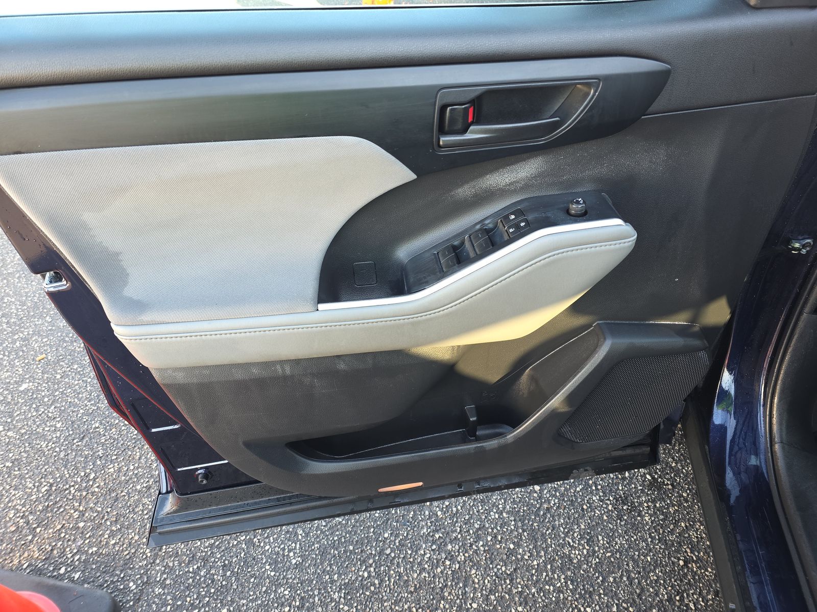 2022 Toyota Highlander L FWD