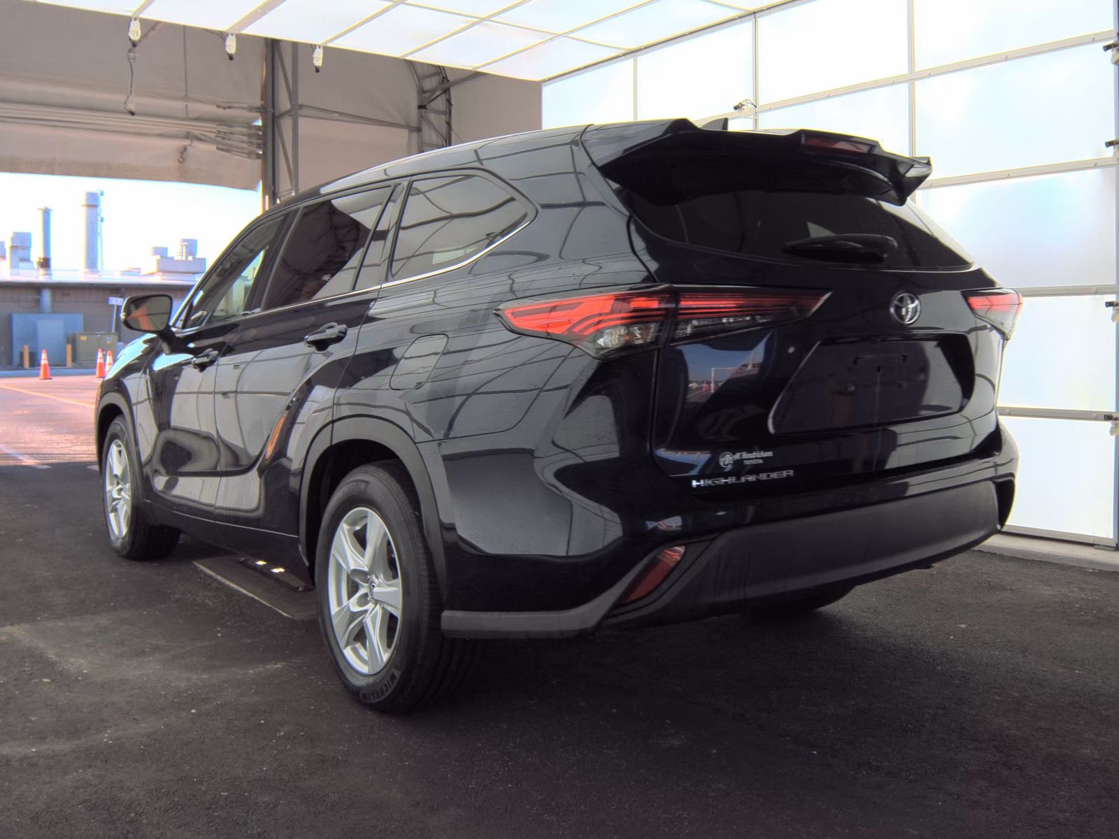 2022 Toyota Highlander L FWD