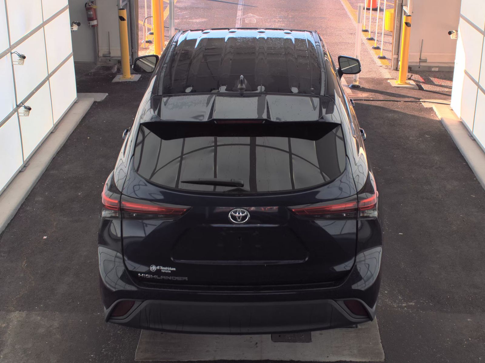 2022 Toyota Highlander L FWD