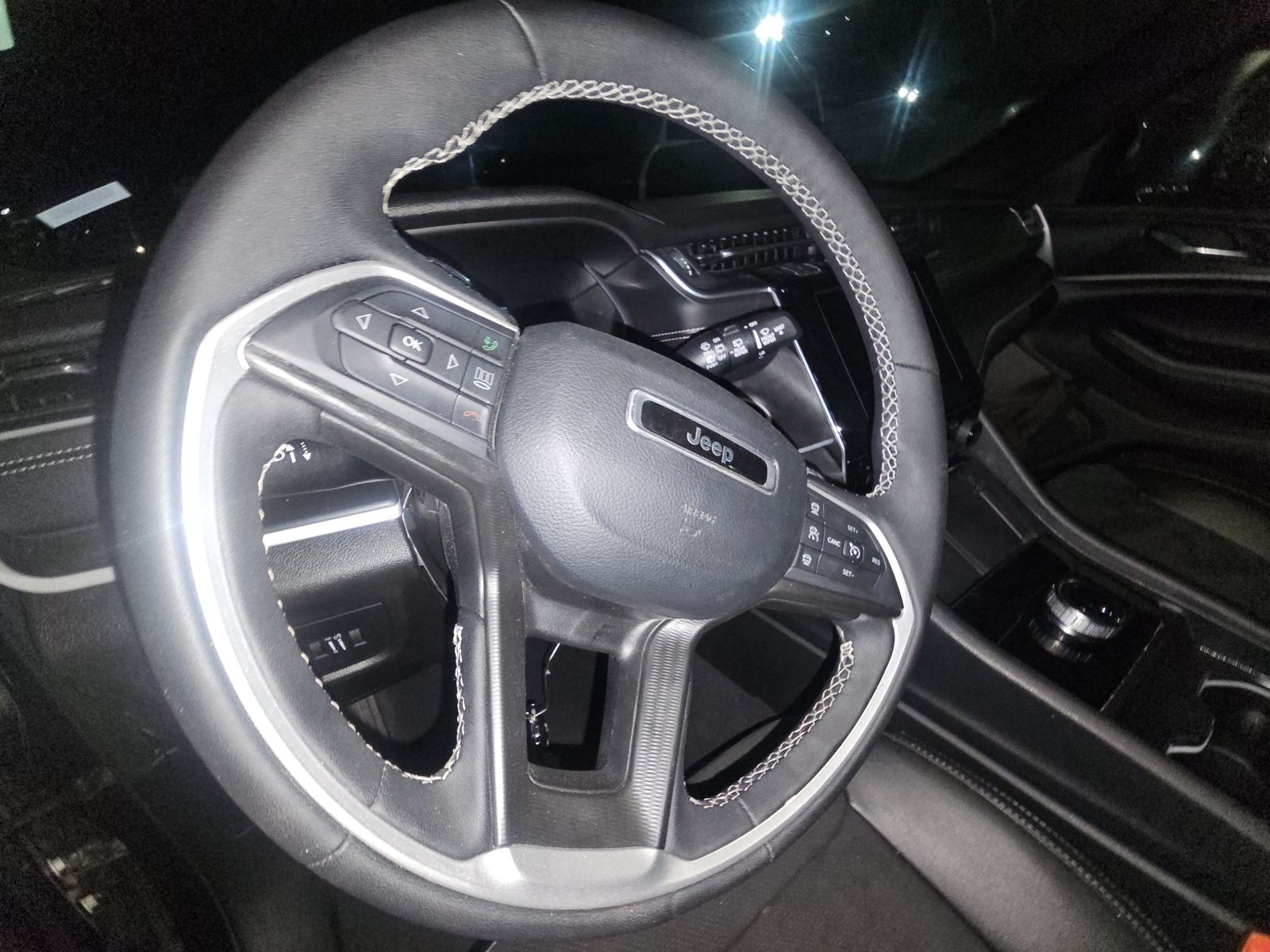 2024 Jeep Grand Cherokee Altitude AWD