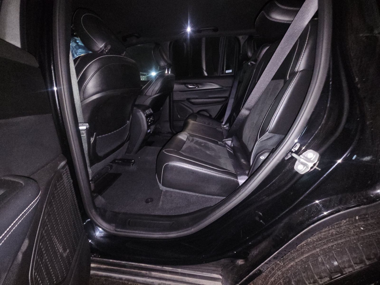 2024 Jeep Grand Cherokee Altitude AWD