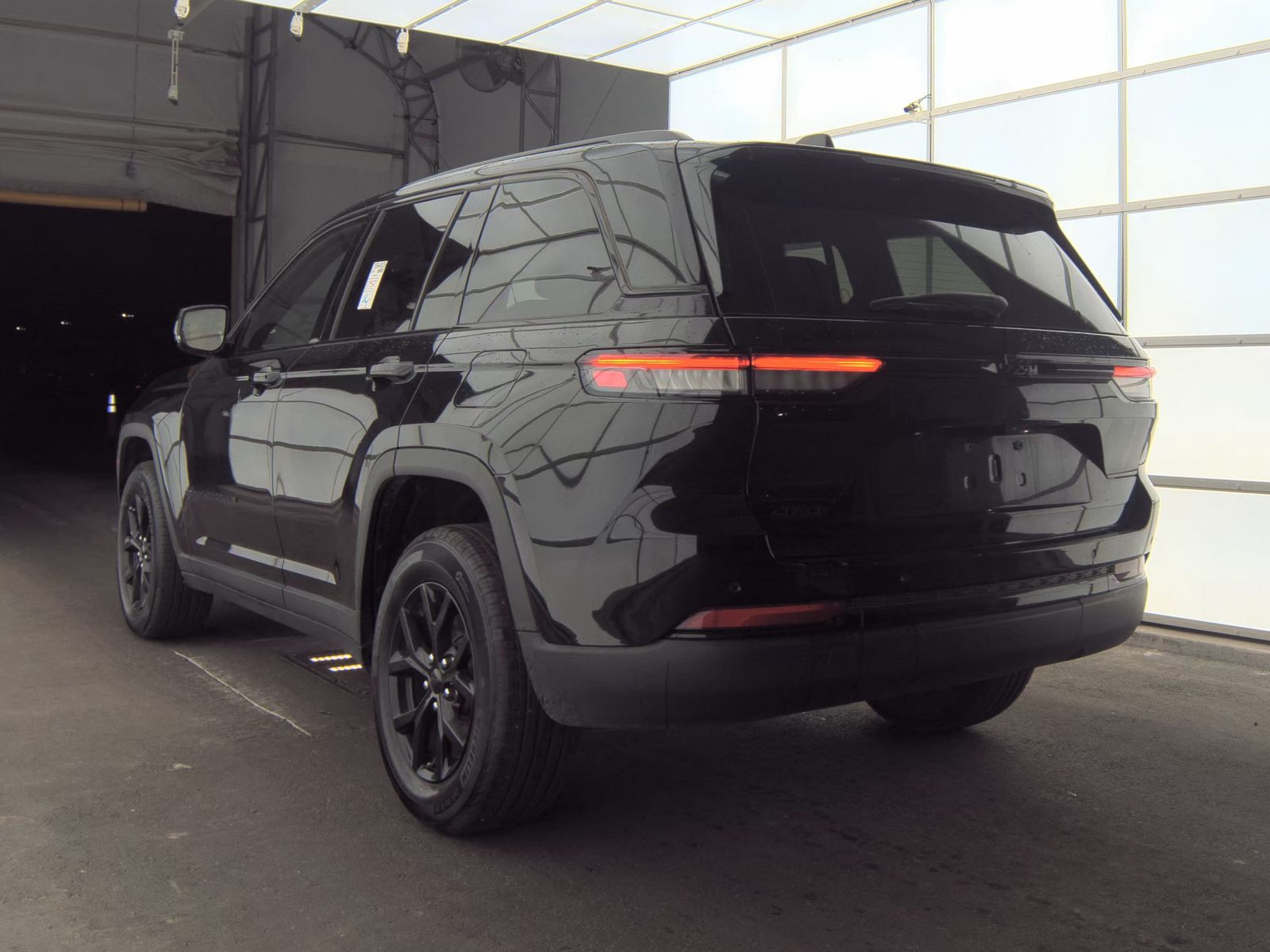2024 Jeep Grand Cherokee Altitude AWD