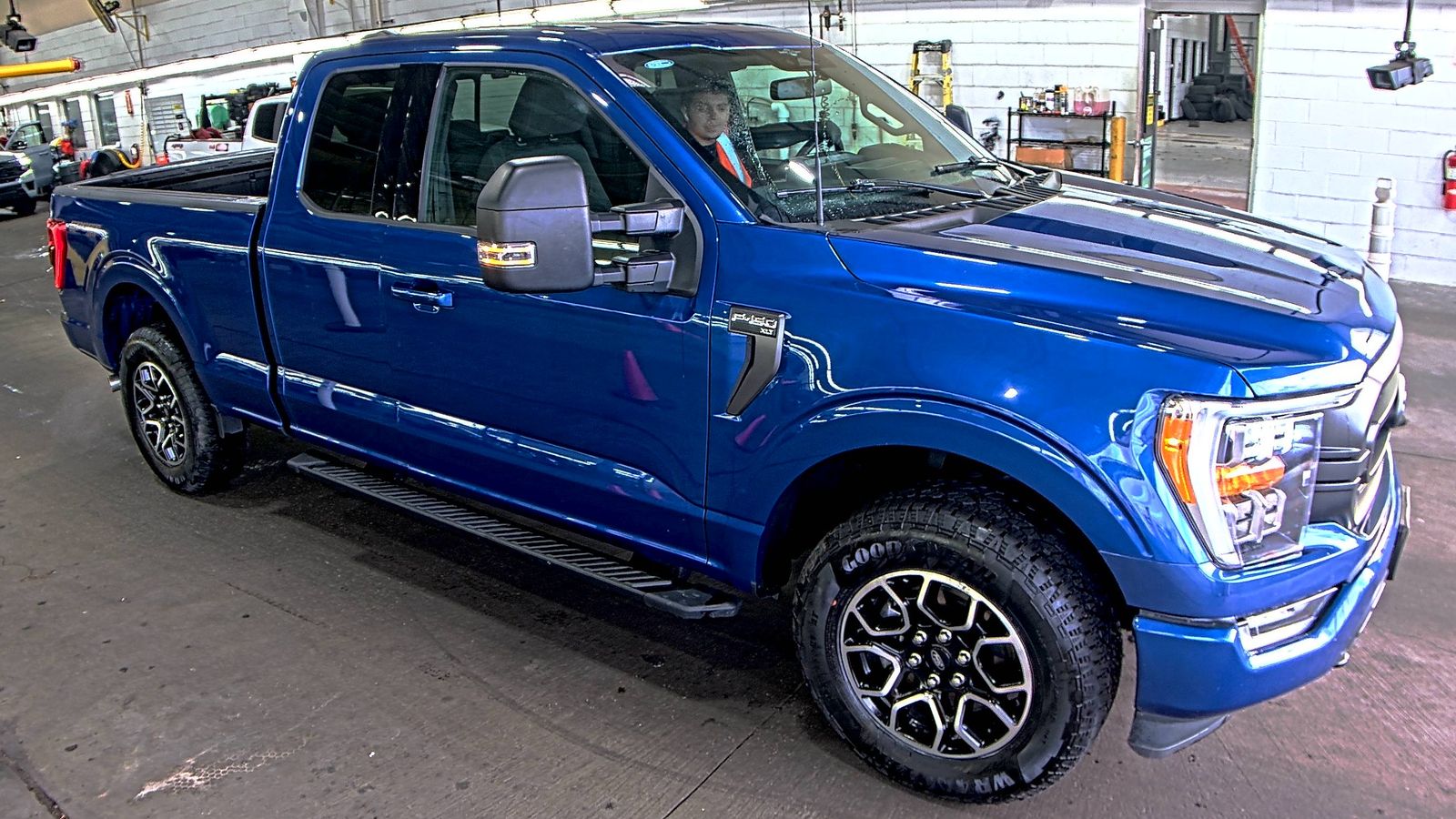2023 Ford F-150 XLT AWD