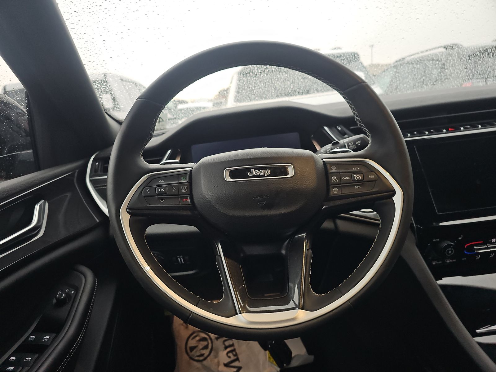 2023 Jeep Grand Cherokee Altitude AWD