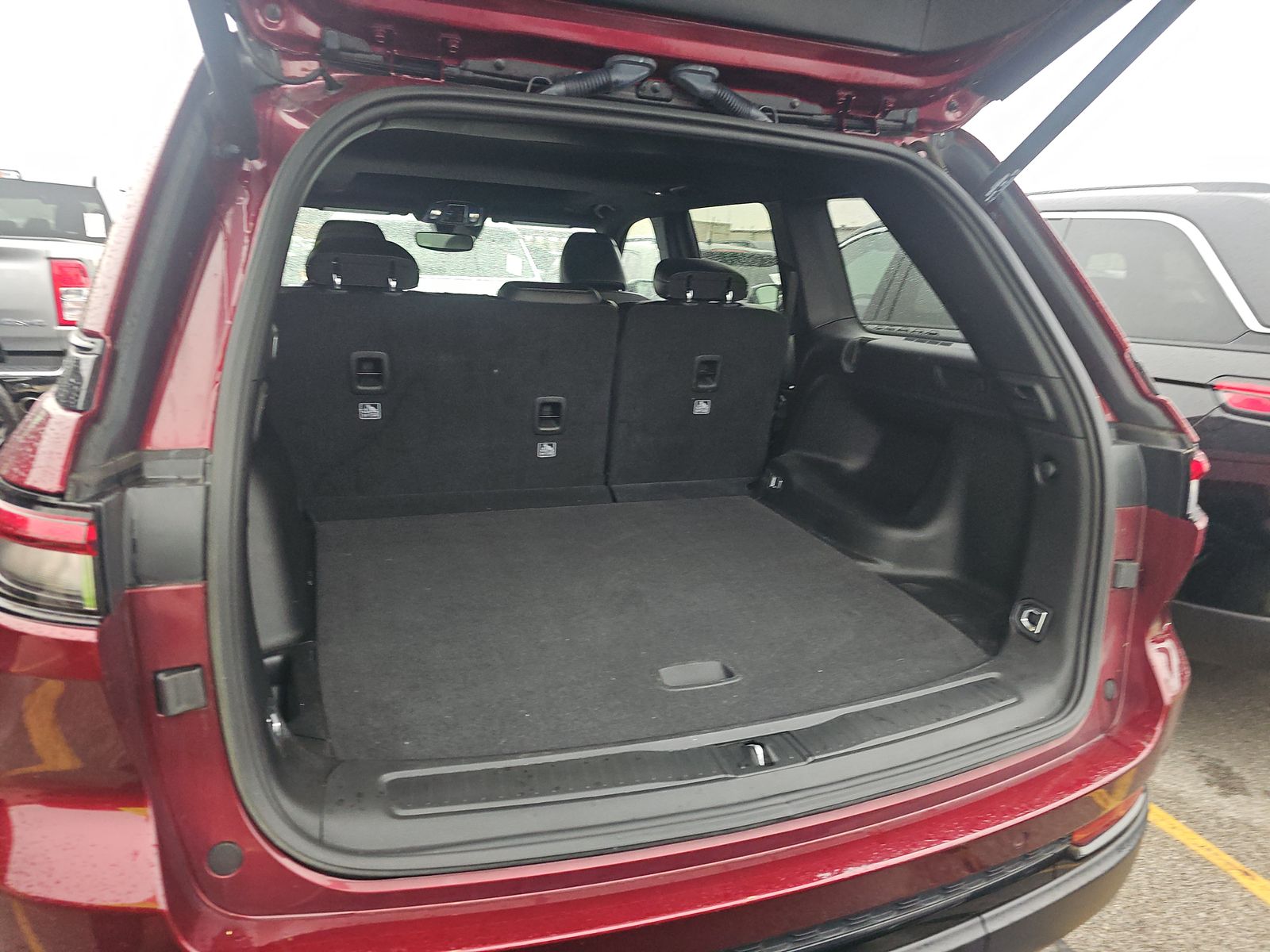 2023 Jeep Grand Cherokee Altitude AWD