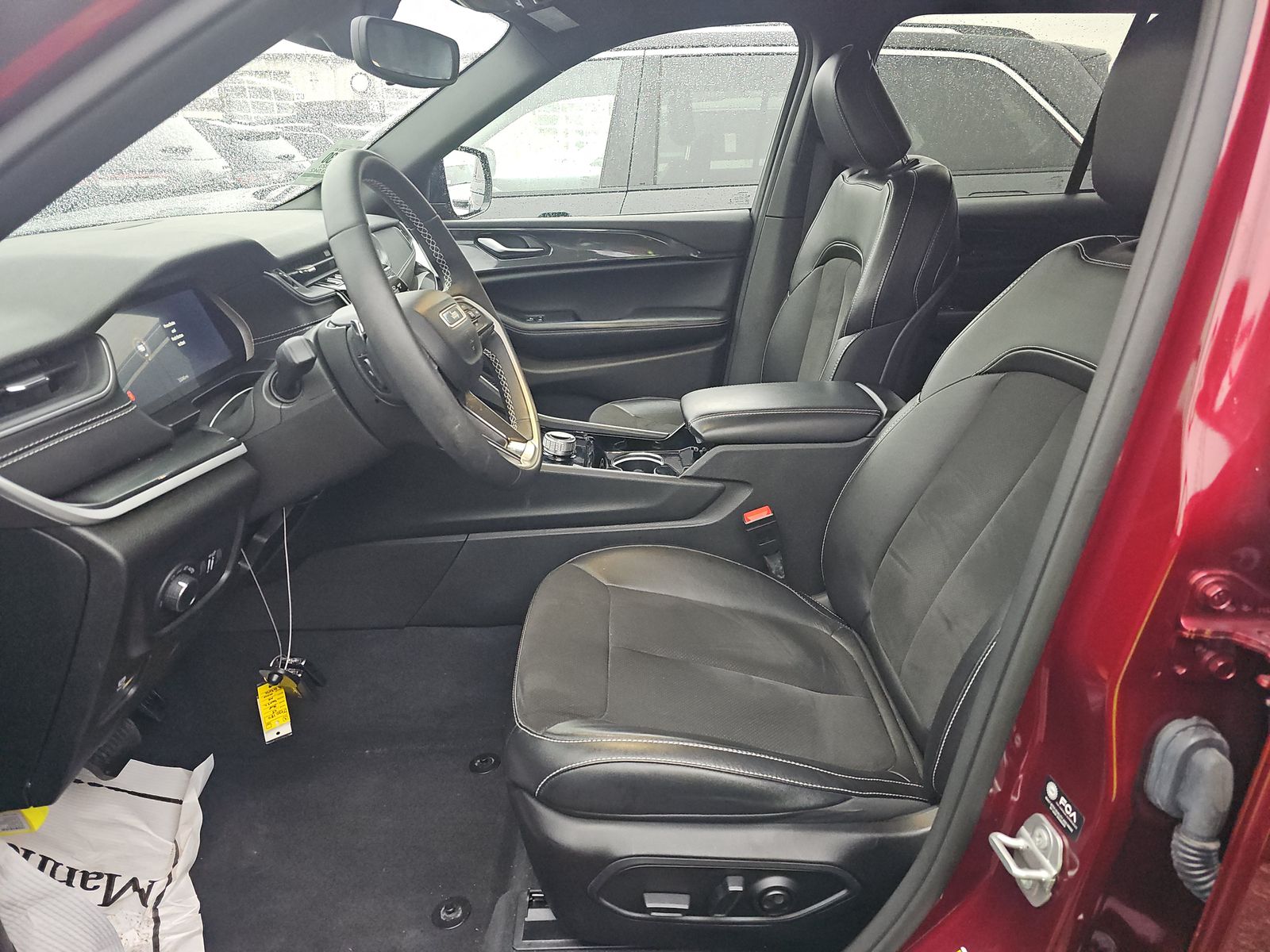 2023 Jeep Grand Cherokee Altitude AWD