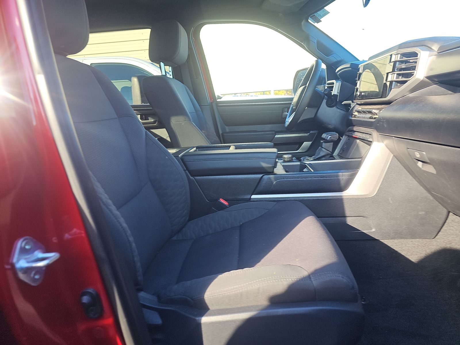 2025 Toyota Tundra SR5 AWD