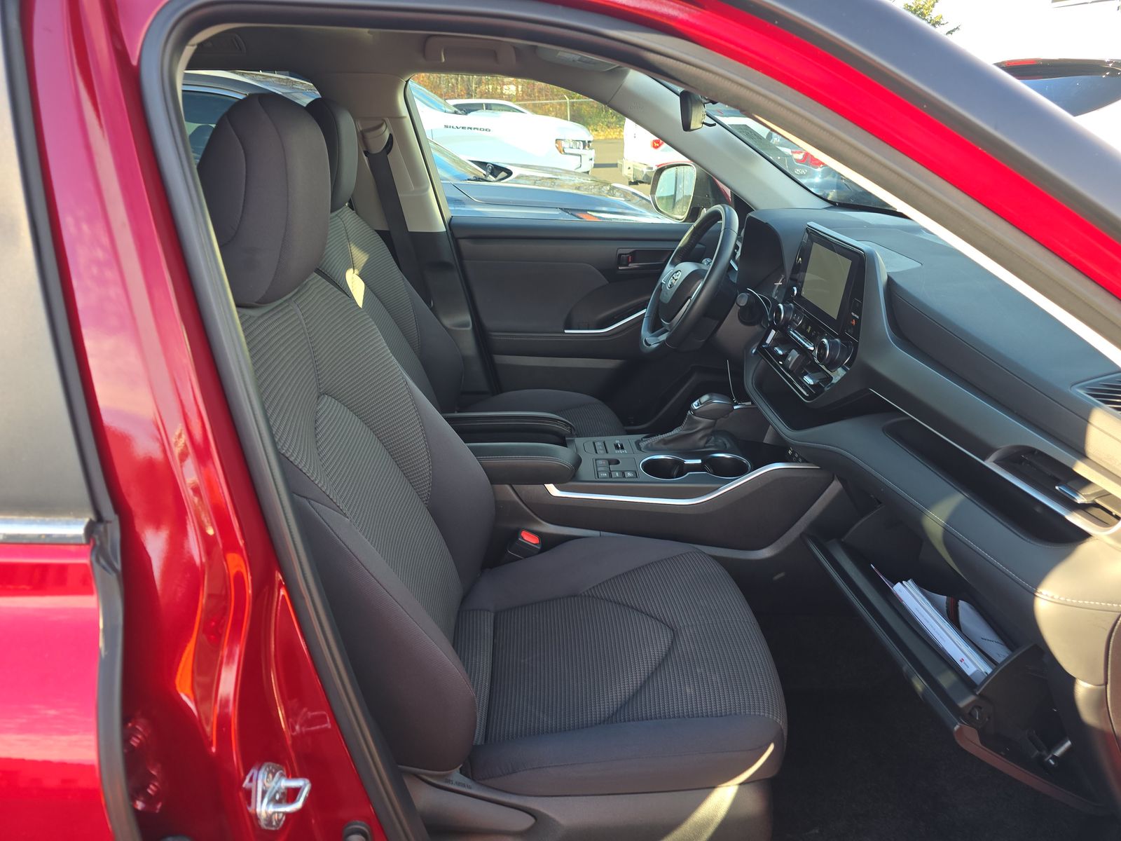 2024 Toyota Highlander LE AWD