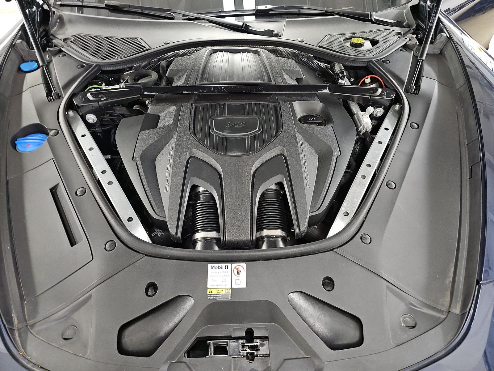 2023 Porsche Panamera 4 Platinum Edition AWD