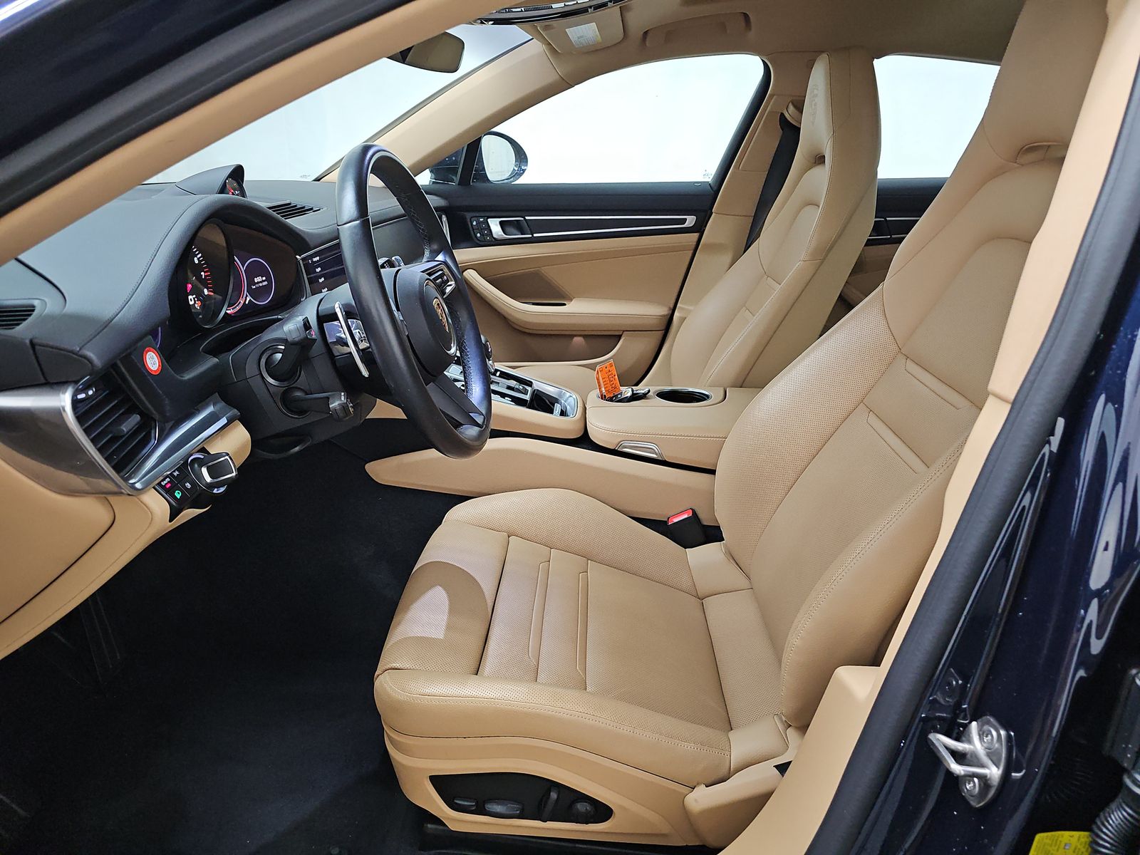 2023 Porsche Panamera 4 Platinum Edition AWD