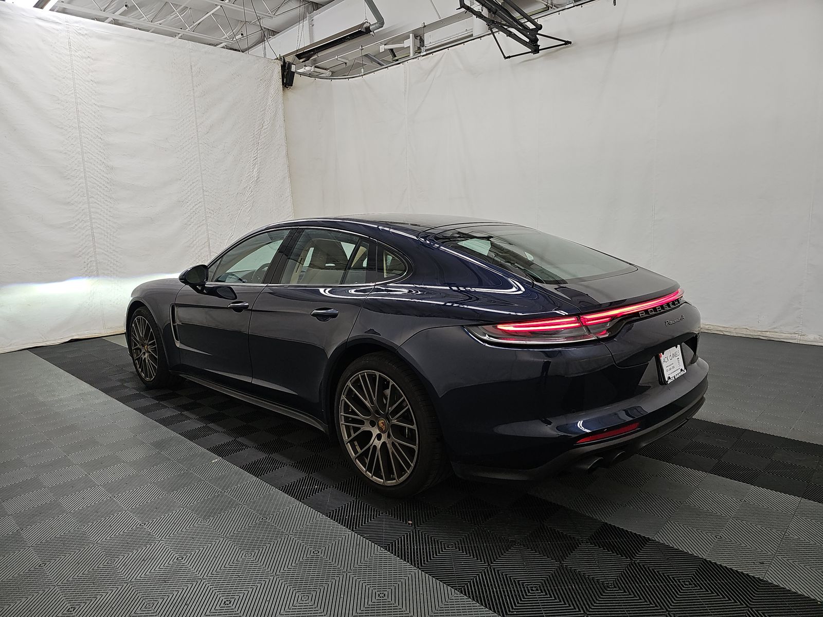 2023 Porsche Panamera 4 Platinum Edition AWD