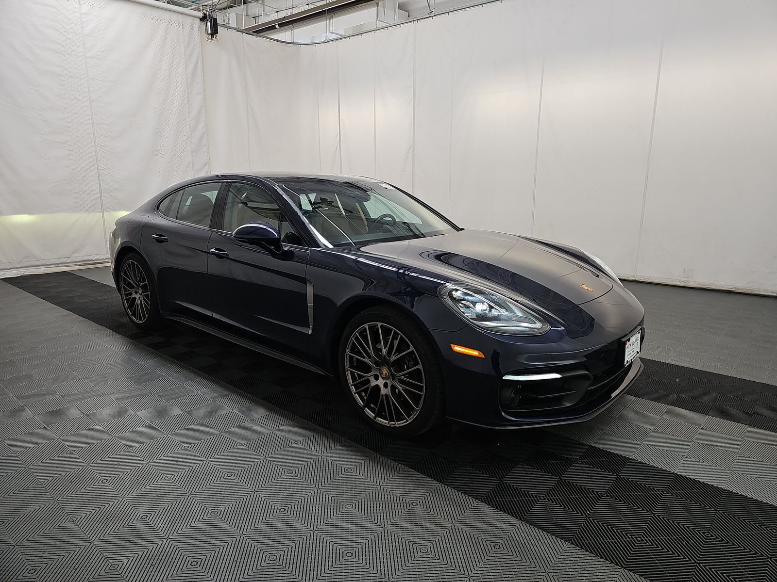 2023 Porsche Panamera 4 Platinum Edition AWD