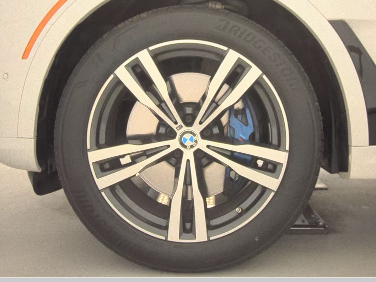 2023 BMW X7 xDrive40i AWD