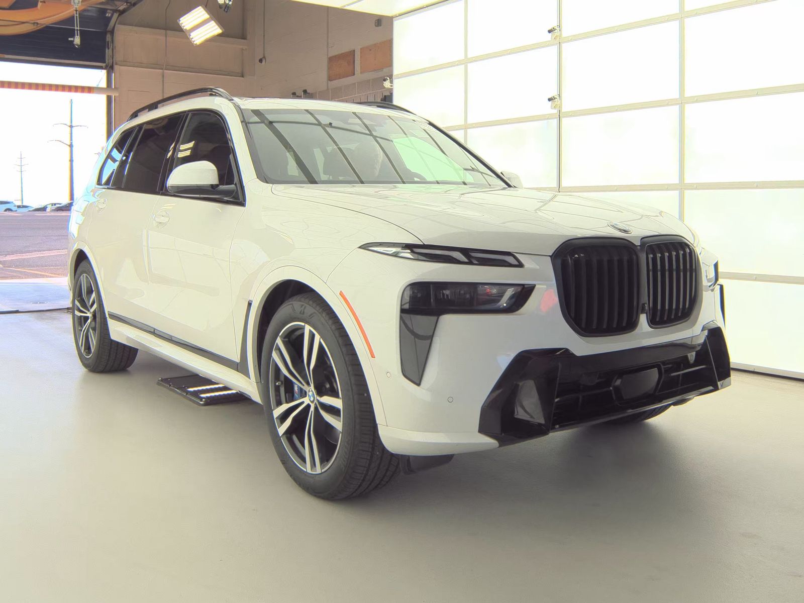 2023 BMW X7 xDrive40i AWD