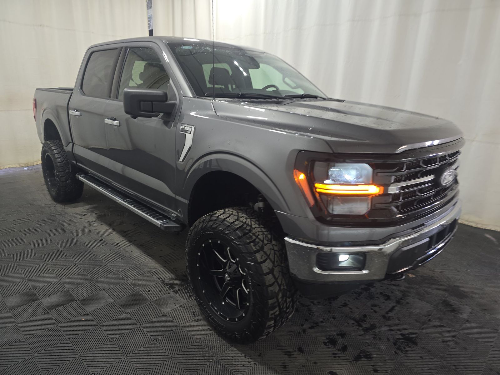 2024 Ford F-150 XLT AWD