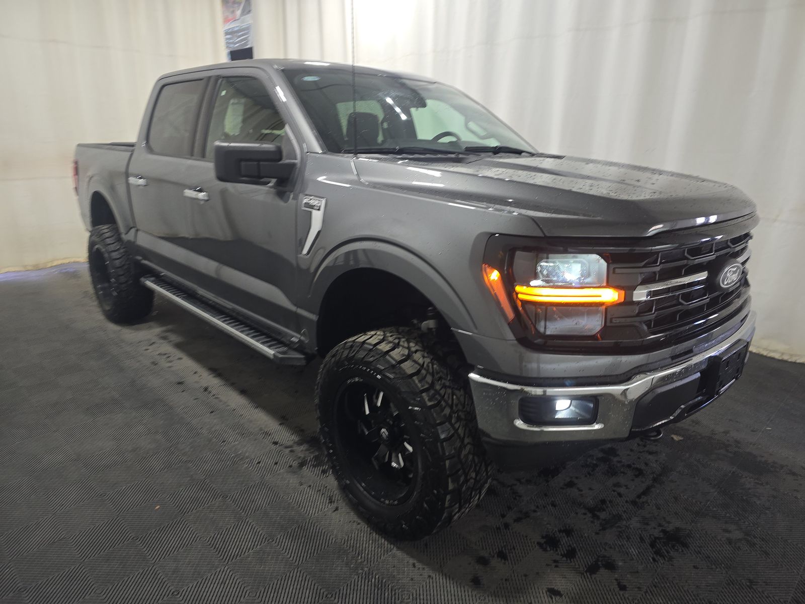 2025 Ford F-150 XLT AWD