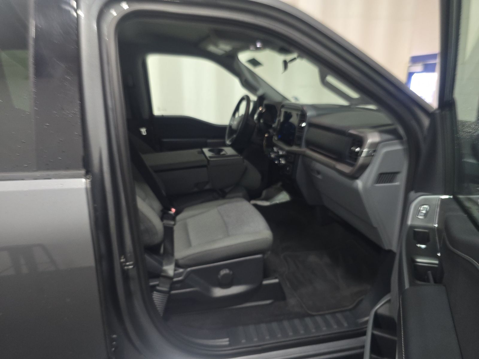 2025 Ford F-150 XLT AWD