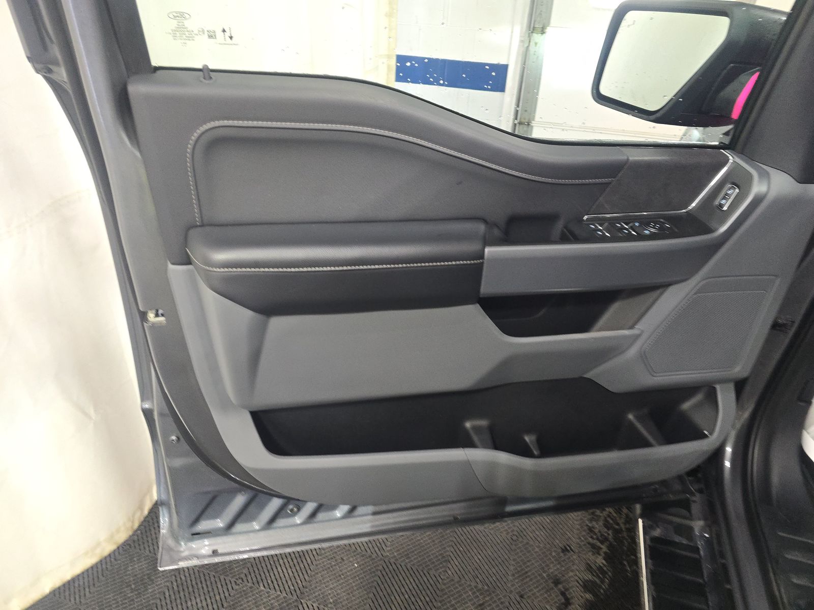 2025 Ford F-150 XLT AWD