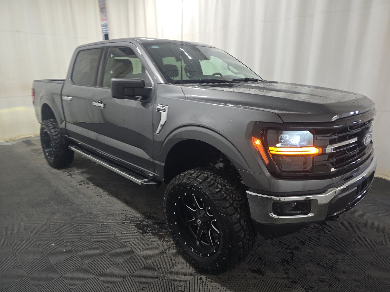 2025 Ford F-150 XLT AWD