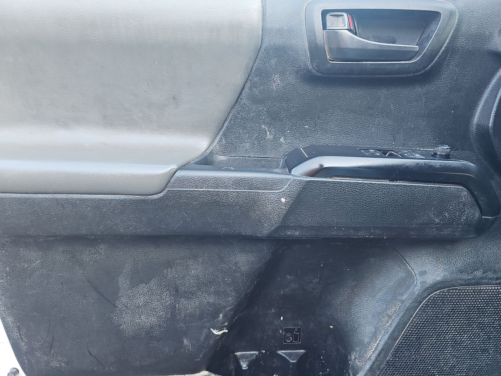 2023 Toyota Tacoma SR RWD