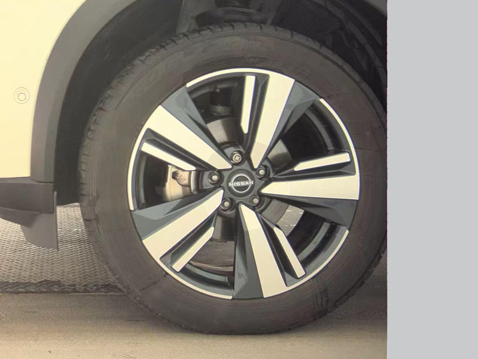 2023 Nissan Rogue Platinum AWD