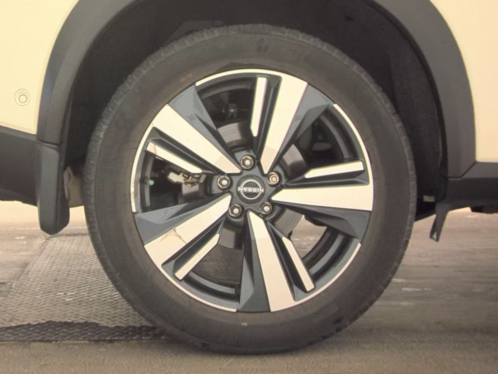 2023 Nissan Rogue Platinum AWD