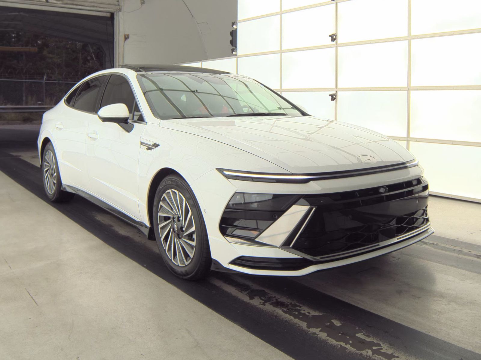 2025 Hyundai Sonata Hybrid Limited FWD