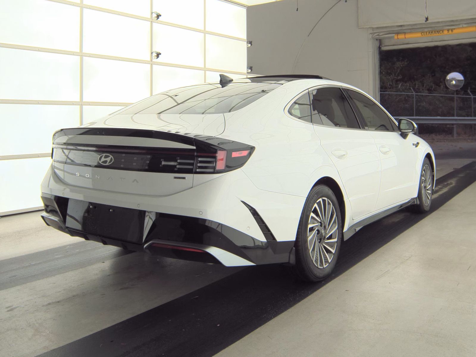 2025 Hyundai Sonata Hybrid Limited FWD