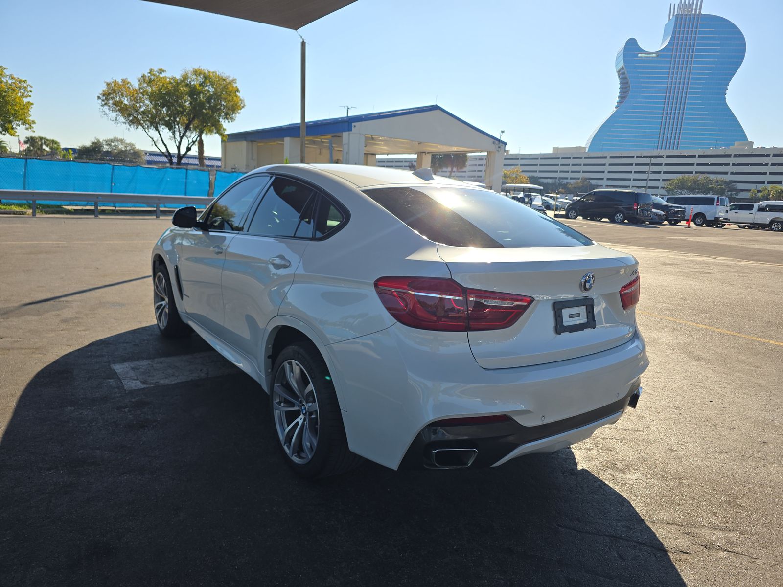 2017 BMW X6 xDrive50i AWD