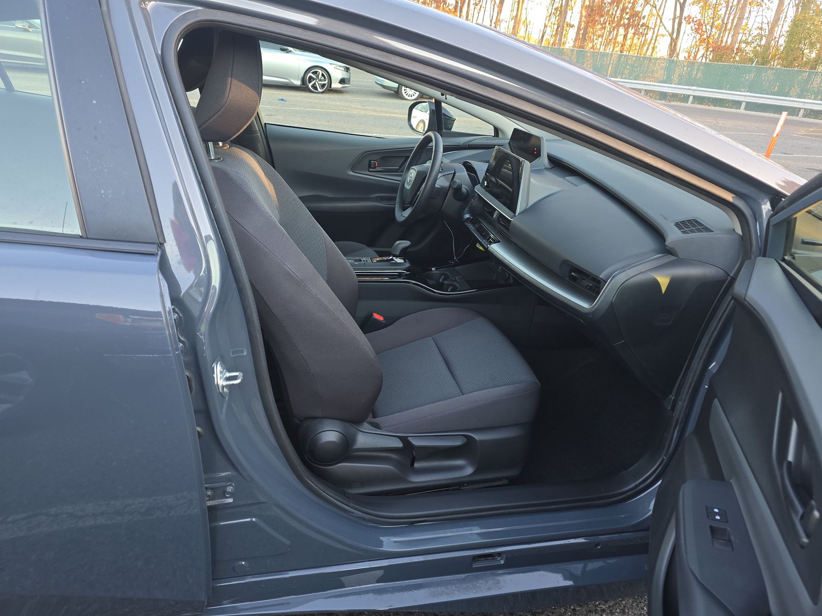 2025 Toyota Prius LE FWD