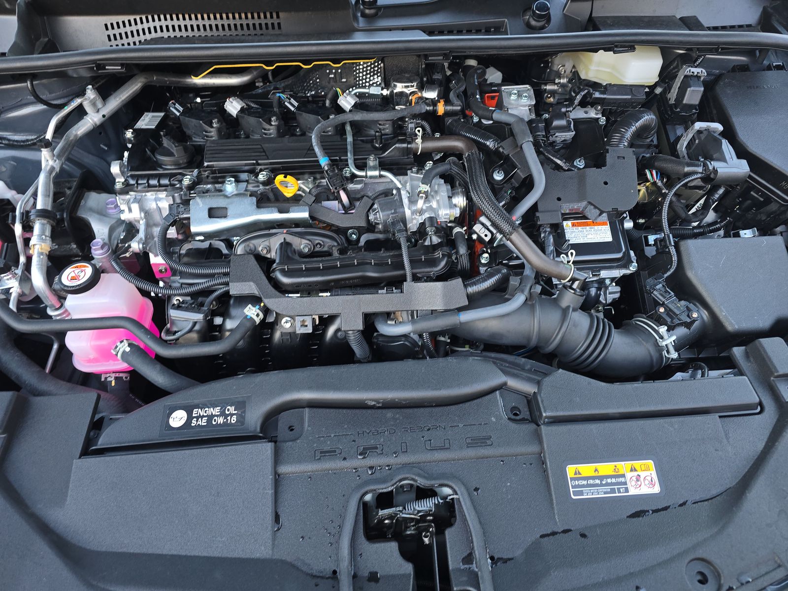 2025 Toyota Prius LE FWD