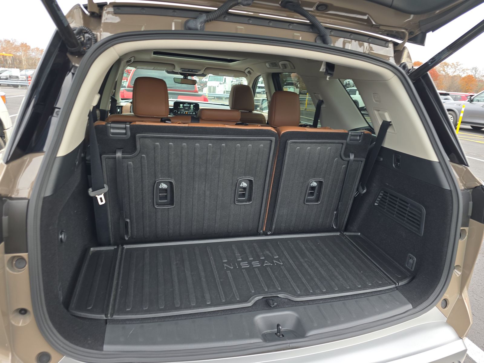 2024 Nissan Pathfinder Platinum FWD