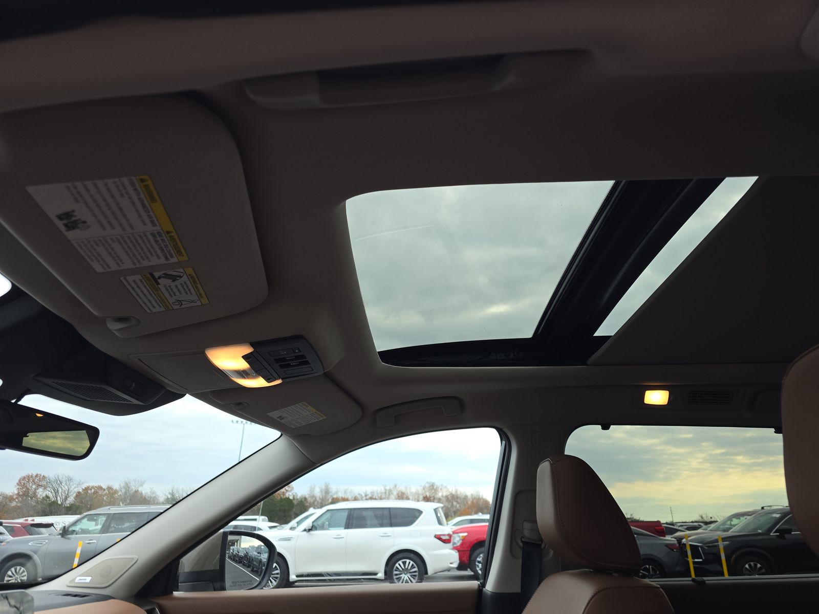 2024 Nissan Pathfinder Platinum FWD