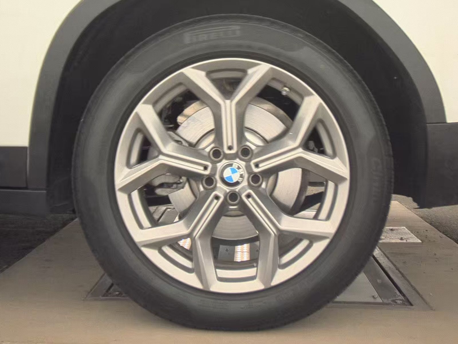 2025 BMW X4 xDrive30i AWD