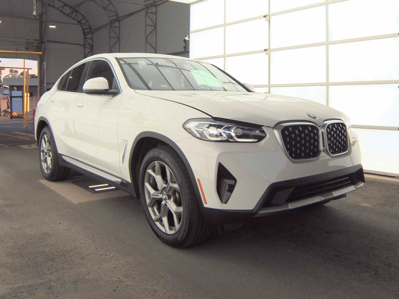 2025 BMW X4 xDrive30i AWD