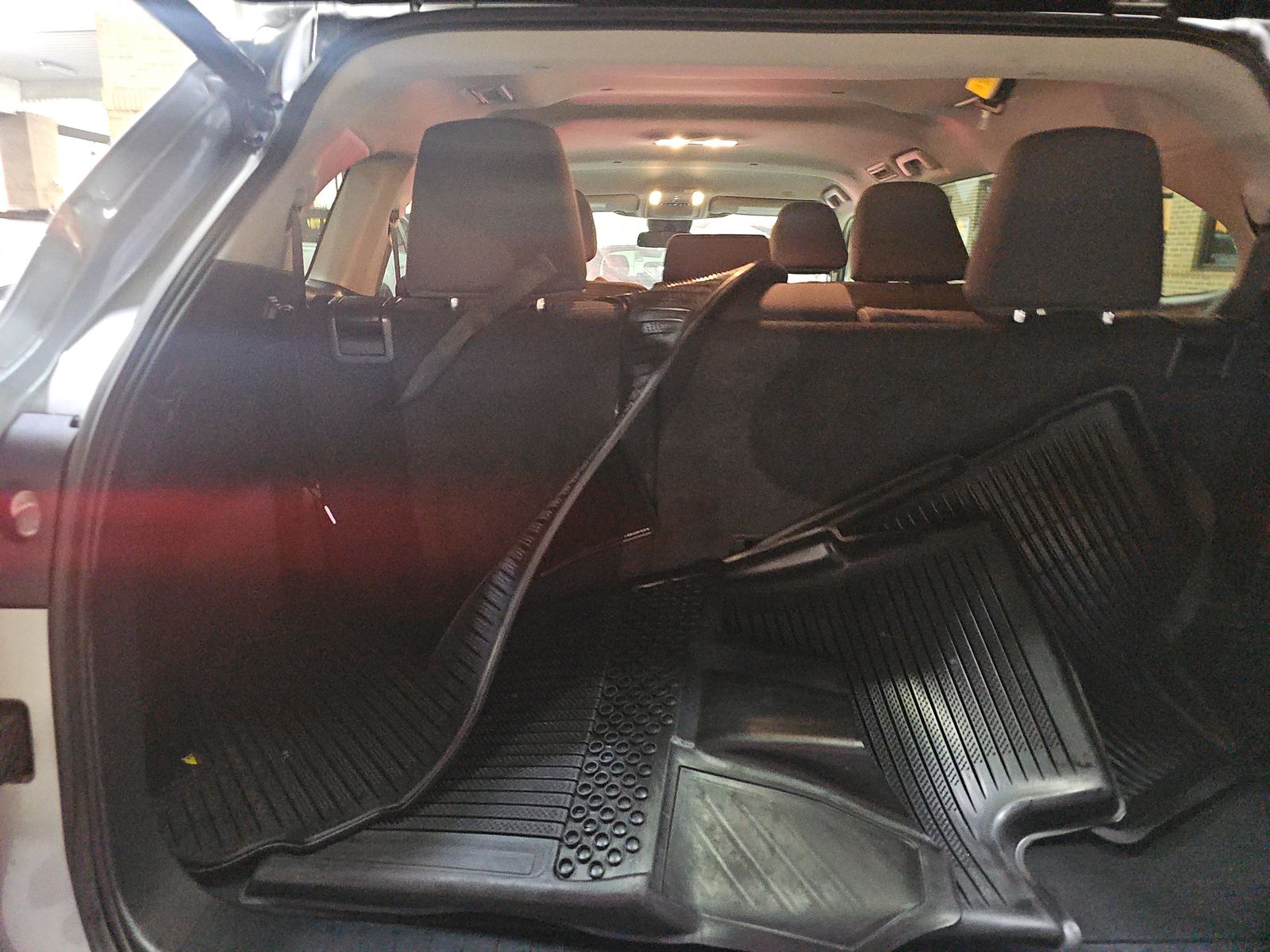 2023 Toyota Highlander LE FWD