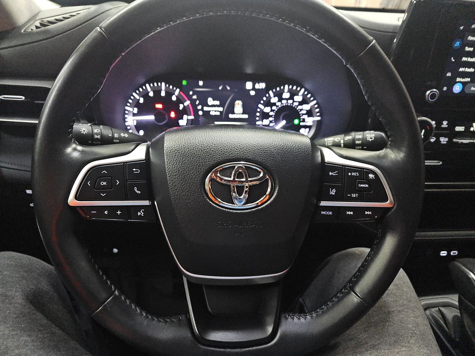 2023 Toyota Highlander LE FWD