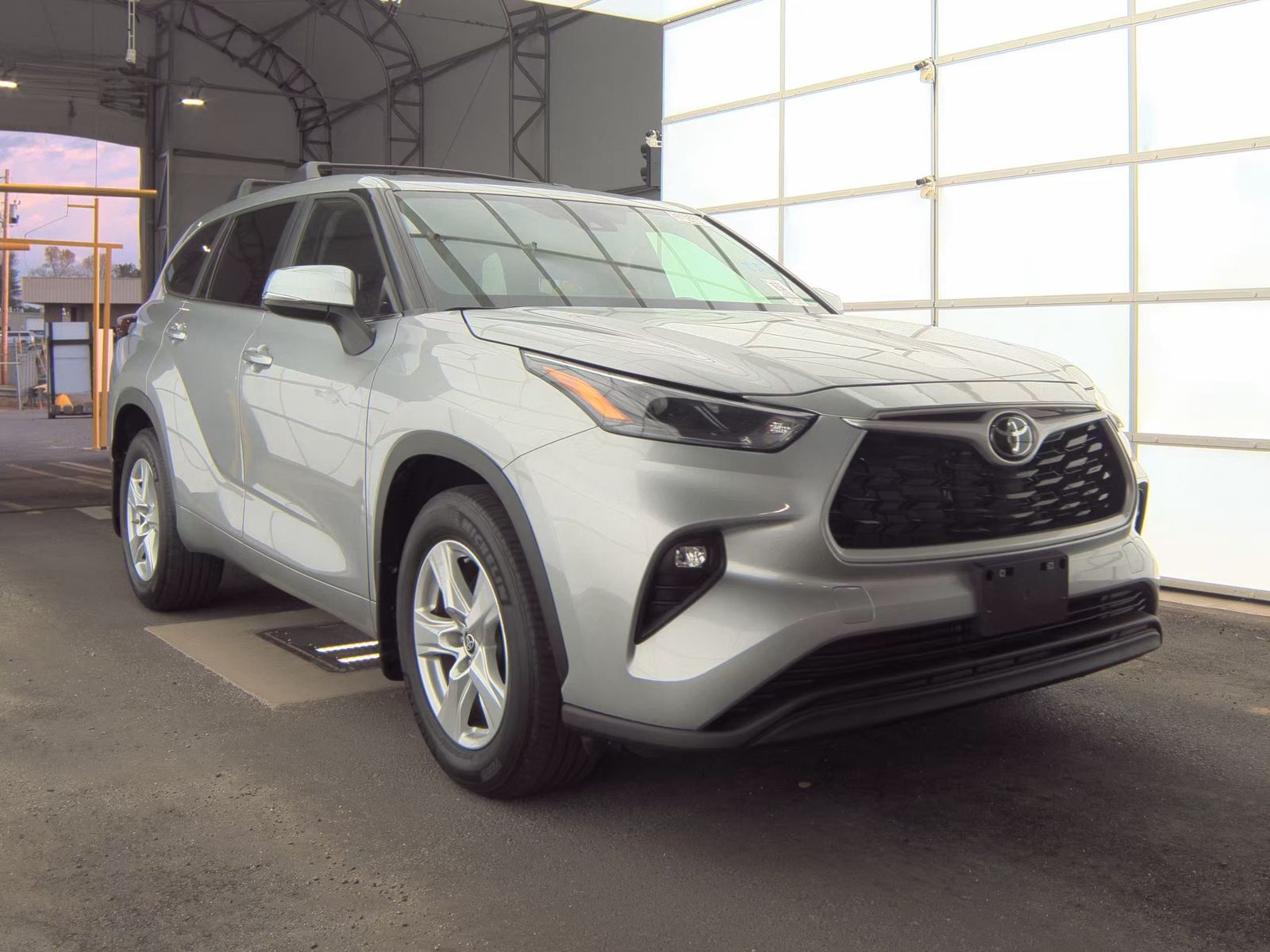 2023 Toyota Highlander LE FWD