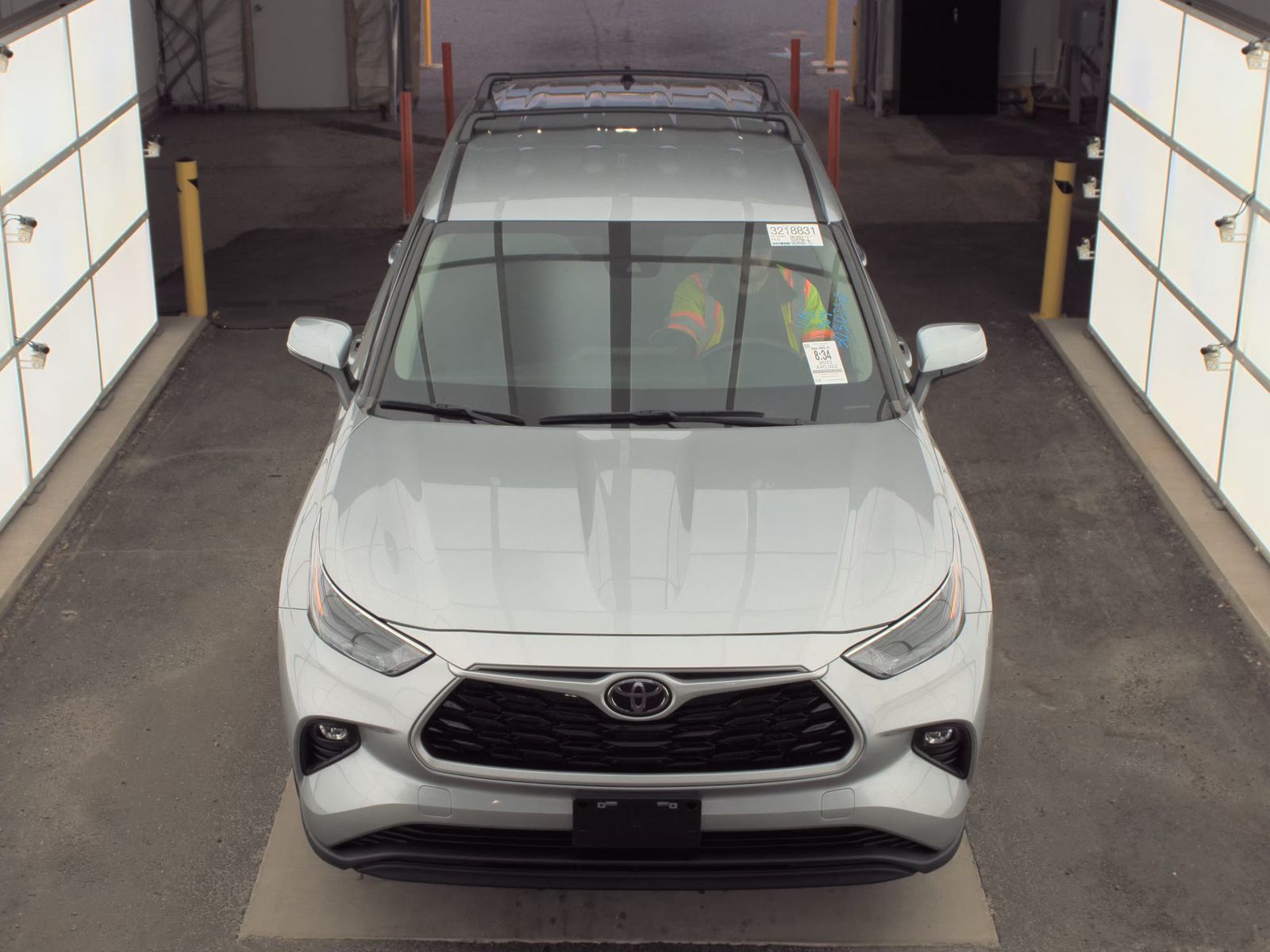 2023 Toyota Highlander LE FWD