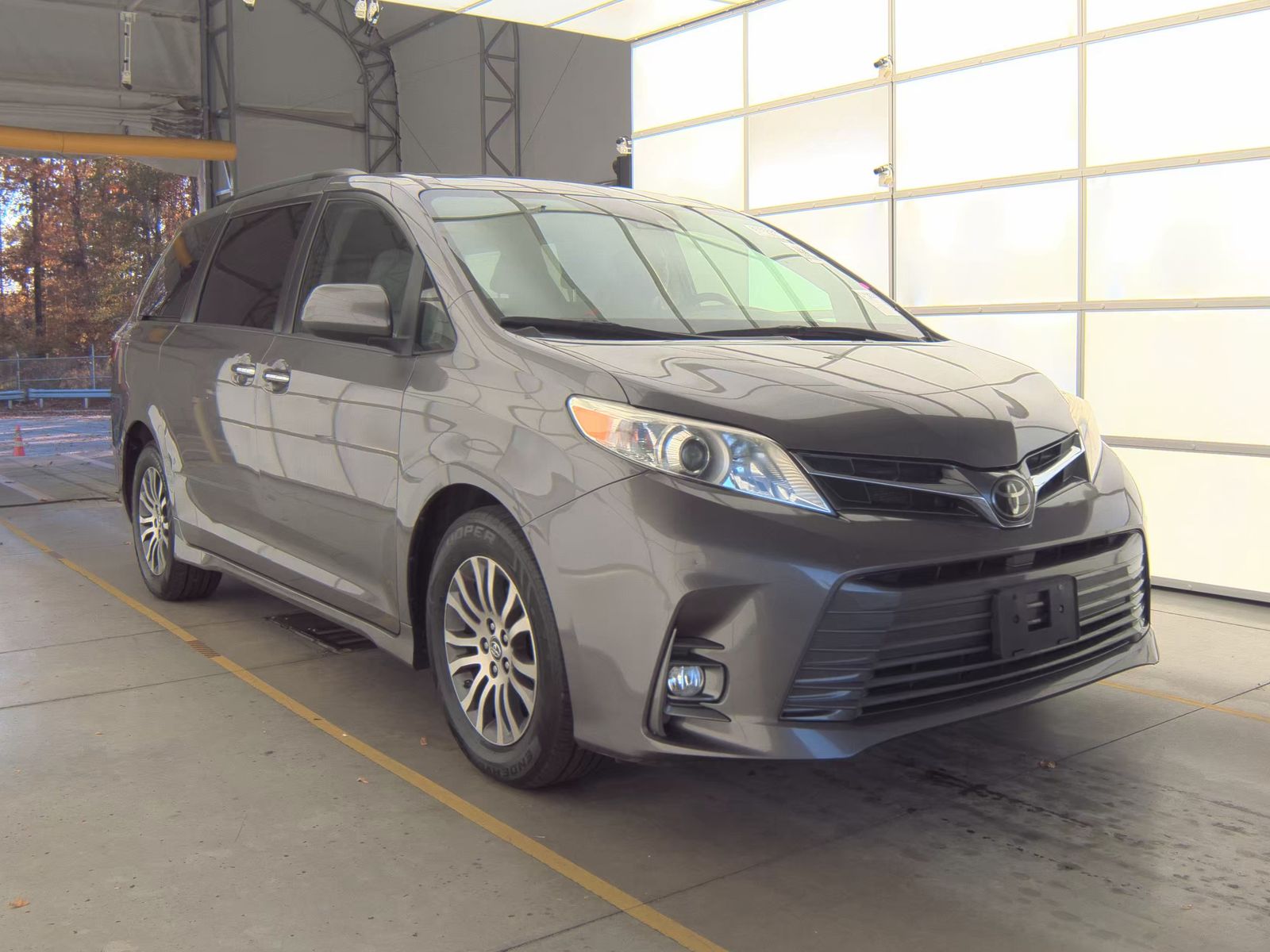 2020 Toyota Sienna XLE FWD