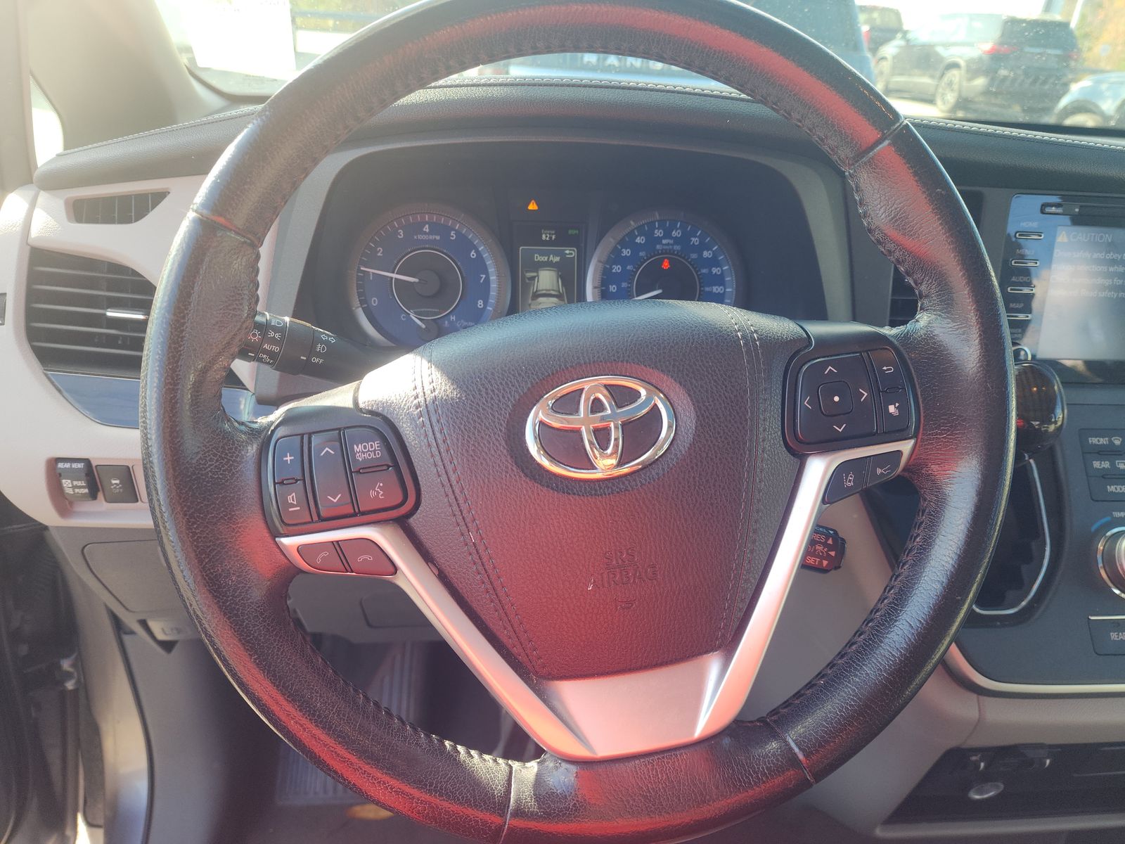 2020 Toyota Sienna XLE FWD