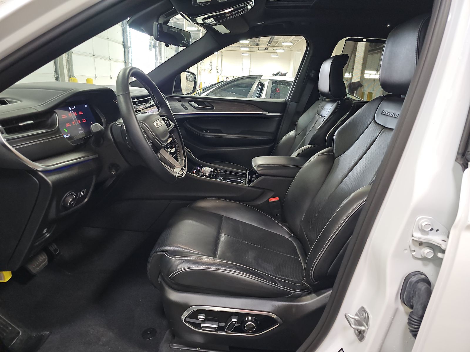 2022 Jeep Grand Cherokee Overland AWD