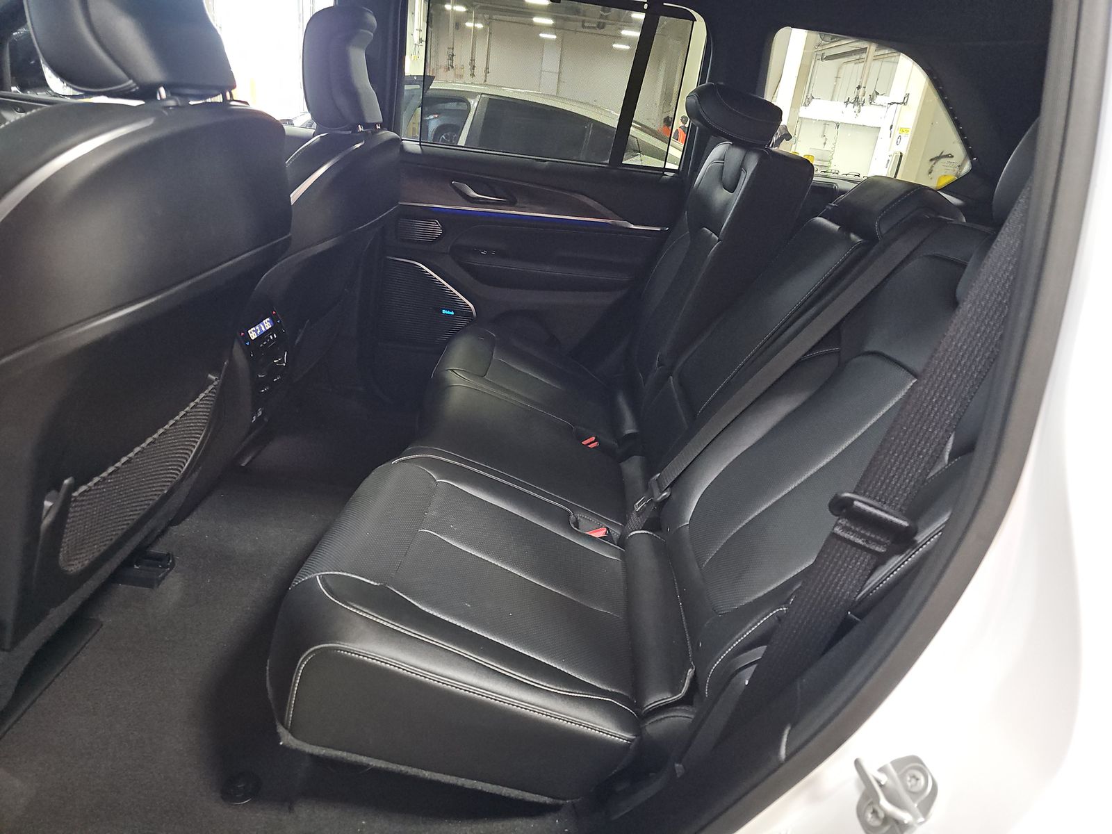 2022 Jeep Grand Cherokee Overland AWD