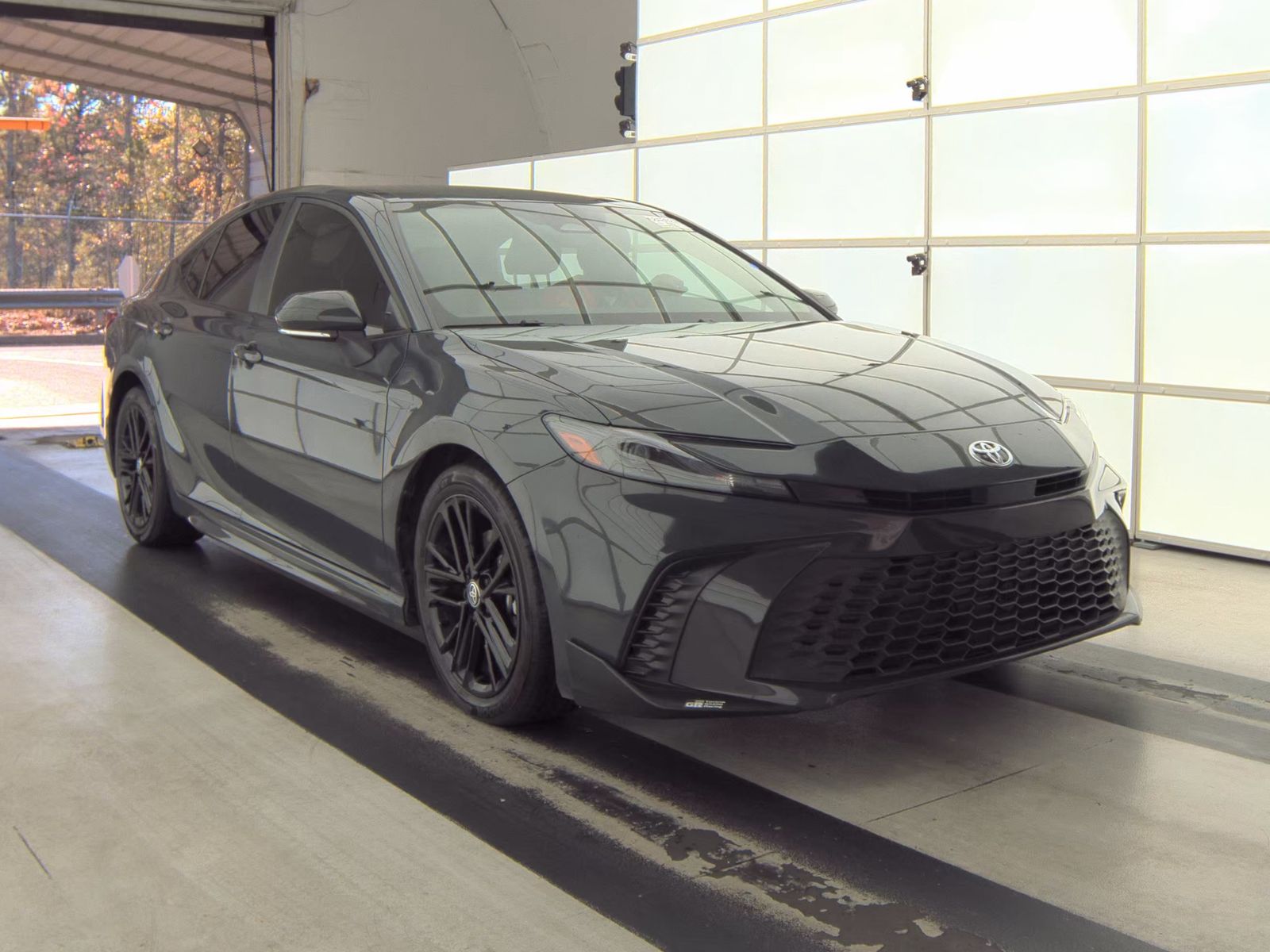 2025 Toyota Camry SE FWD