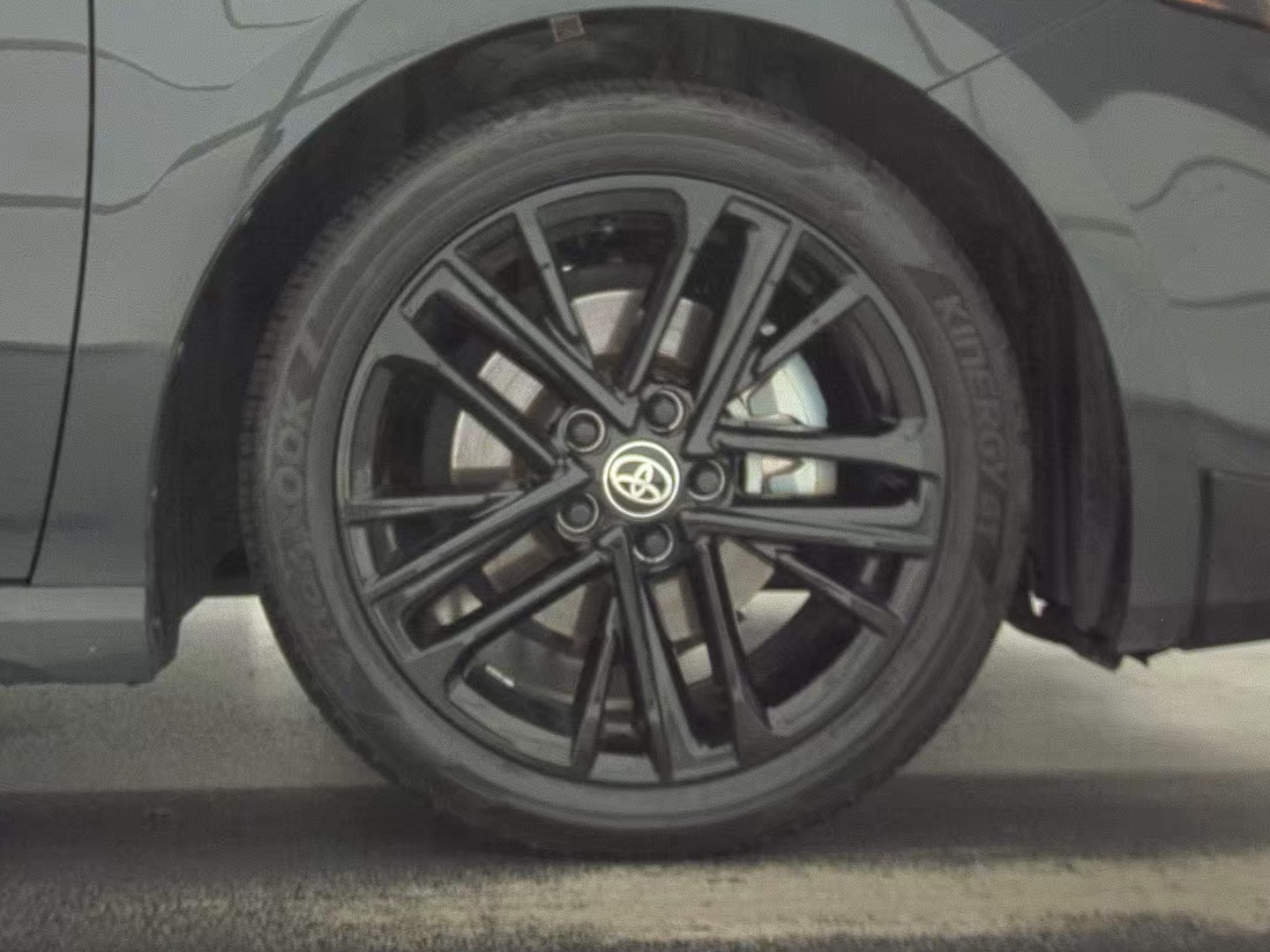 2025 Toyota Camry SE FWD